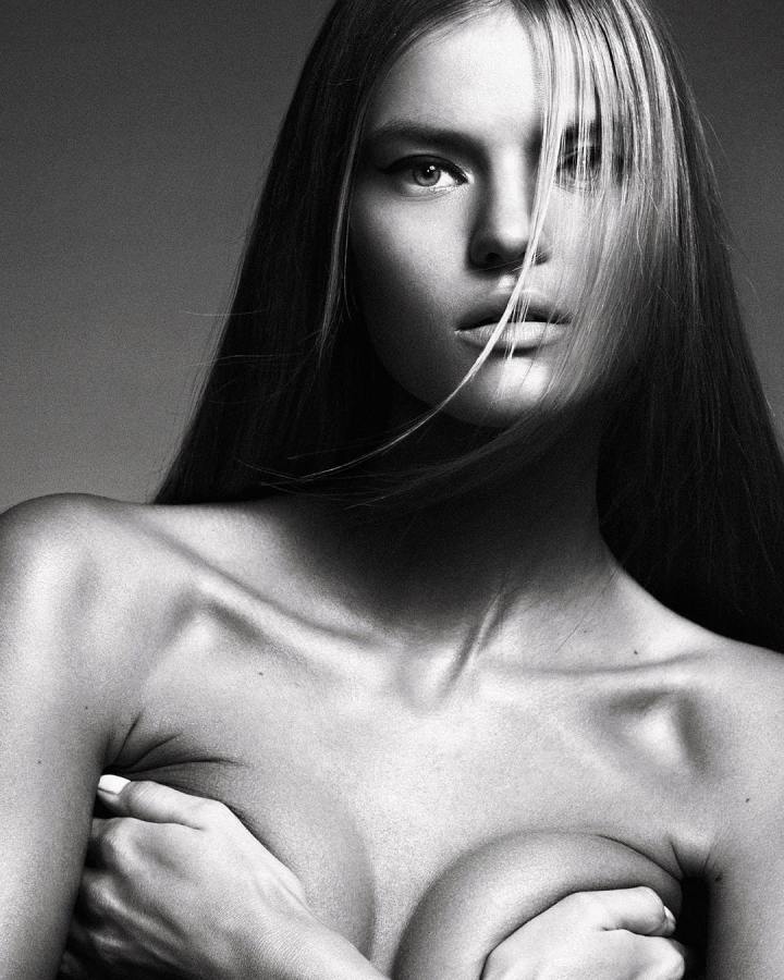 Kate-Grigorieva-Victoria's-Secret-Angels-Undressed-editorial